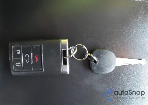 2011 Cadillac Cts Luxury z USA, uszkodzony, nr VIN 1G6DE5EY0B0138822